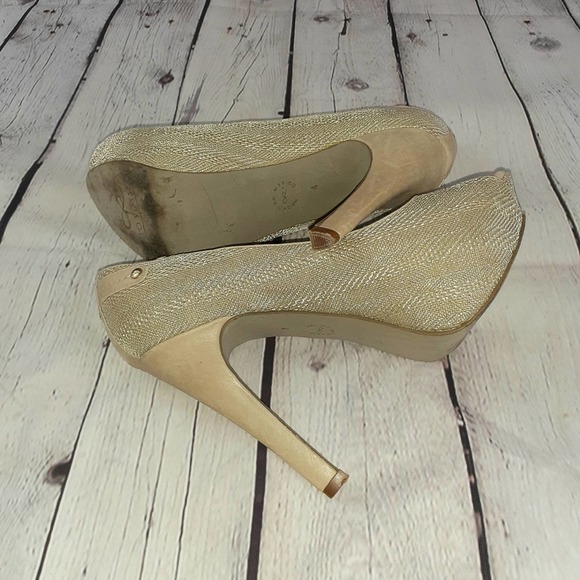 Carlo Rossetti Gold Weave Fabric  Faux Leather Peep Toe Size 7 High Heels - Picture 6 of 8